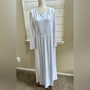 **NWT** White Long Sleeve Dress XL